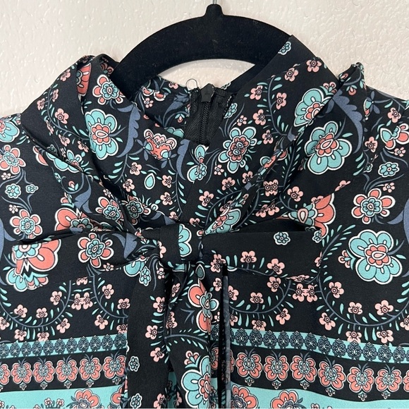 Eloquii Womens Size 22 Long Sleeve Shift Dress High Neck Blue Floral Tie At Neck - Picture 4 of 14